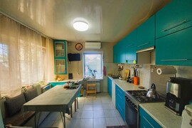 Дом с удобствами и гаражом