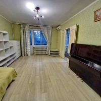 Сдаётся 2-комнатная с балконом